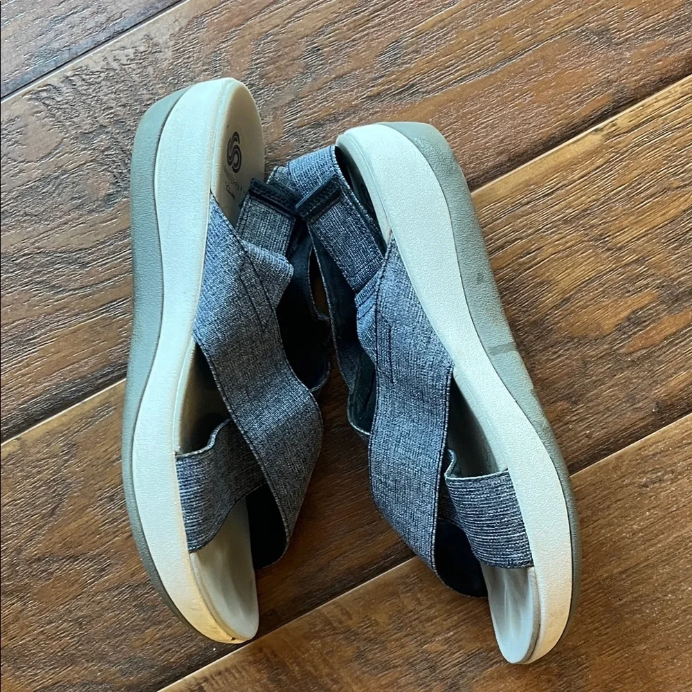 Clark’s Cloud Steppers Sandals - Size 8 - Picture 5 of 6